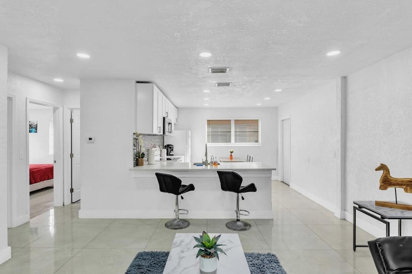 2 Bdrm Modern House Mins From Beach & Casino Hb1 Hallandale Beach Ngoại thất bức ảnh