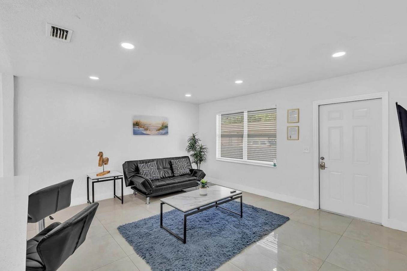 2 Bdrm Modern House Mins From Beach & Casino Hb1 Hallandale Beach Ngoại thất bức ảnh